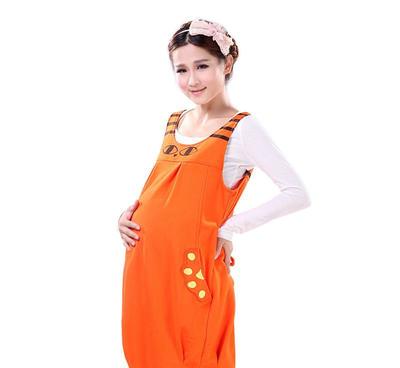 怀泰秋装新款 时尚可爱孕妇无袖背心裙，孕期穿搭的温柔与风尚